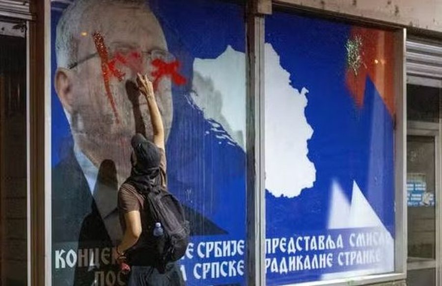 Le Monde: Në Serbi, strategjia e frikës