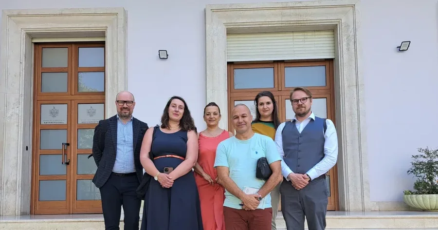 "Zbarkon" në Shqipëri Misioni i Mbledhjes së Fakteve,