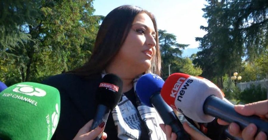 U akuzua nga Opozita për lidhje me bandat e Elbasanit, Sara Mile tregon