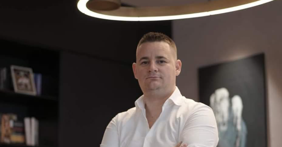 "Do ndjek rrugët ligjore për të mbrojtur dinjitetin dhe