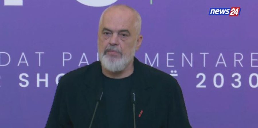 &ldquo;Llapaqor&euml;! Bllokrevolucionar&euml; t&euml; aeroportit!&rdquo;, Rama: