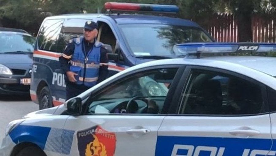 Grabitja me arm&euml; e bank&euml;s n&euml; mes t&euml; Tiran&euml;s, autori