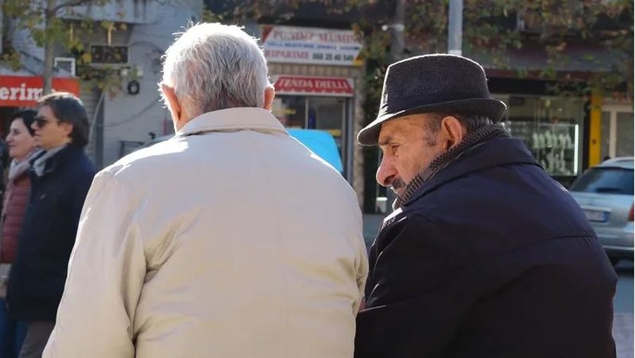Të moshuarit që dalin pas 1 janarit 2025 përfitojnë më
