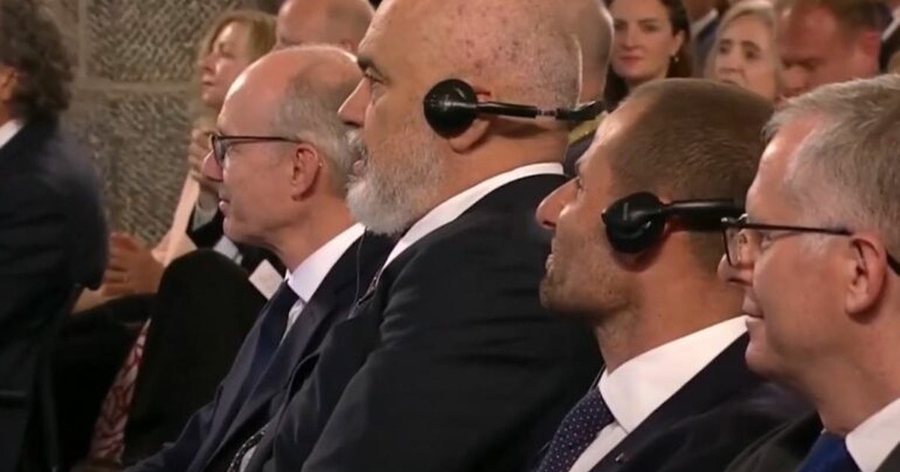 Rama në Gjermani, merr pjesë në ceremoninë e ndarjes së