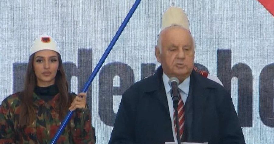 "Nuk mund të nëpërkëmbet gjaku shqiptar"/ Protesta