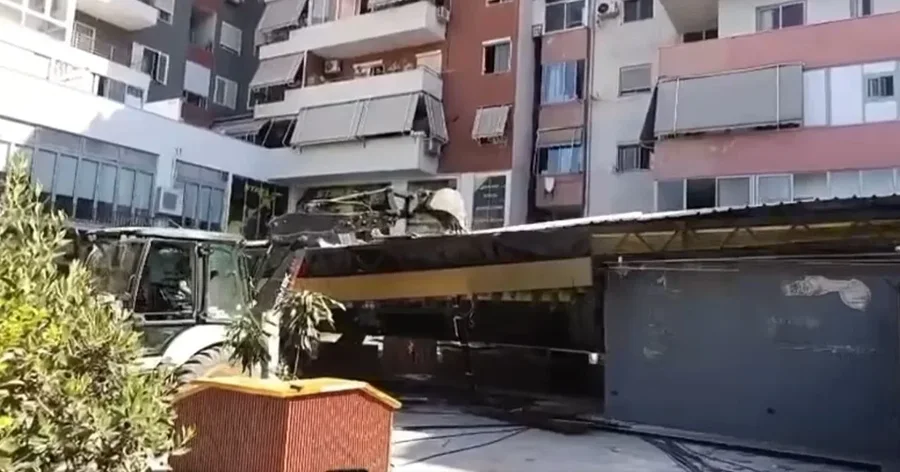 "Rilindja Urbane 2.0!" Lirimi i hapësirave publike, Rama ndan