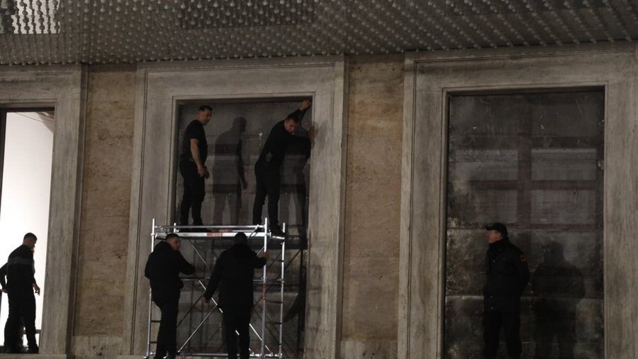 &lsquo;Shqip&euml;ria B&euml;het&rsquo; njofton protest&euml;n e radh&euml;s,