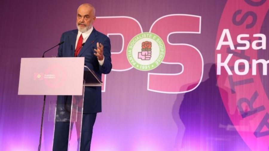 EMRAT / Rama zbulon të gjithë ministrat e rinj të qeverisë