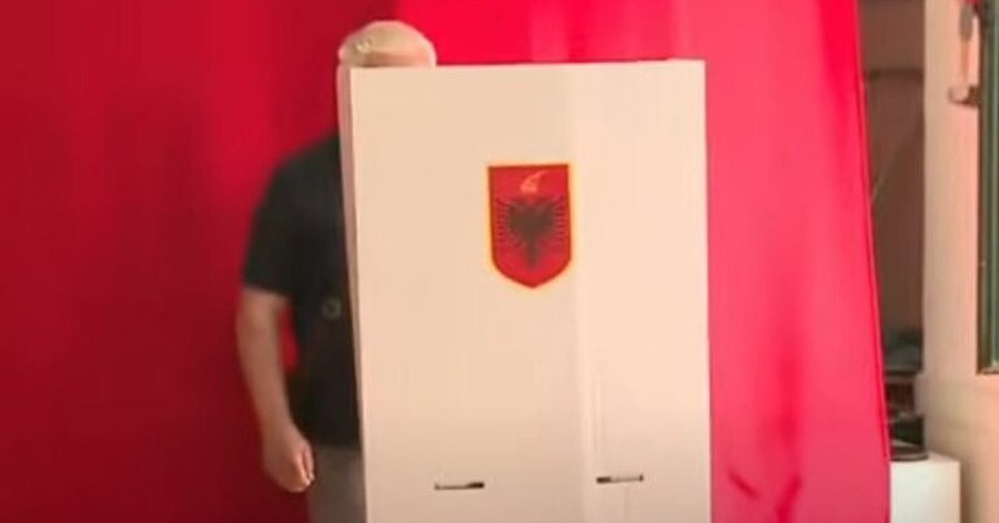 "Kam probleme me shikimin!" Qytetari në Tiranë kërkon