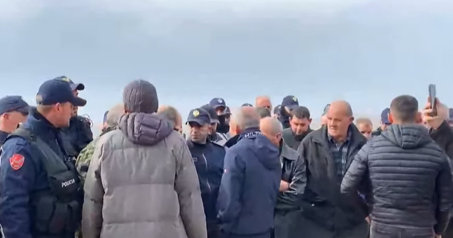 Dita e tret&euml; e protest&euml;s n&euml; Velipoj&euml;, banor&euml;t: Do