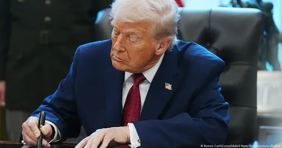 DW: Trump t&euml;rheq SHBA-n&euml; nga 66 organizata nd&euml;rkomb&euml;tare/ Ja