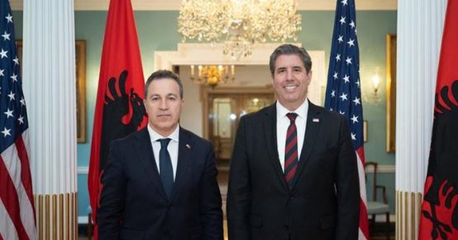 Peleshi takohet me zv.sekretarin e Shtetit t&euml; SHBA-ve, Rigas: T&euml;
