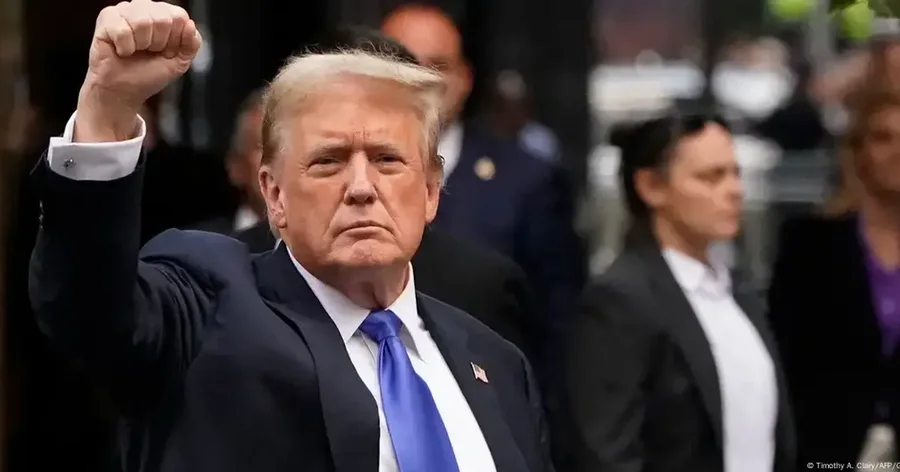 Tensionet dhe shtetrrethimi vijon në Los Angeles, DW: Trump vë në