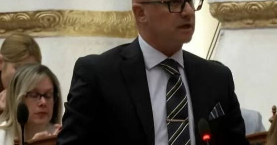 "Turp që do të mbetet në analet e Kuvendit"/