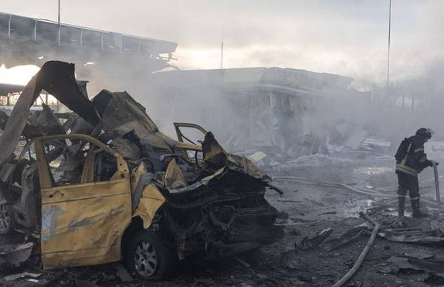 Jo m&euml; vet&euml;m furnizime, Franca n&euml;nshkruan marr&euml;veshjen me