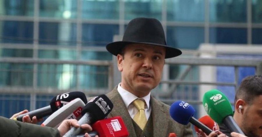 &Ccedil;&euml;shtja Partizani/ Malltezi zbulon komunikimin e fsheht&euml; mes