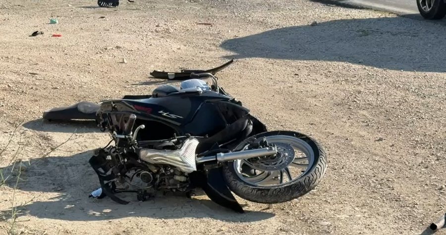 Tragjike! Aksident me vdekje n&euml; aksin rrugor Fier-Lushnj&euml;, motori humb