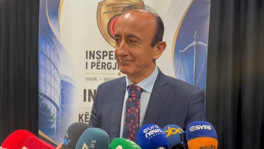 &ldquo;S&rsquo;je as politikan, as gangster, as hajdut&rdquo;/ Dashnor Sula