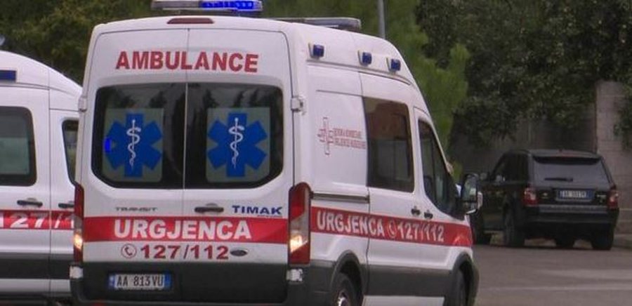 Iu shp&euml;rthen bomba teksa riparonin nj&euml; banes&euml;, plagosen dy