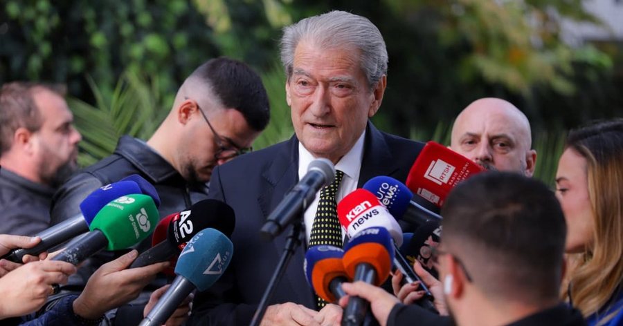 Berisha: Nuk më kanë thirrur asnjëherë për ’21