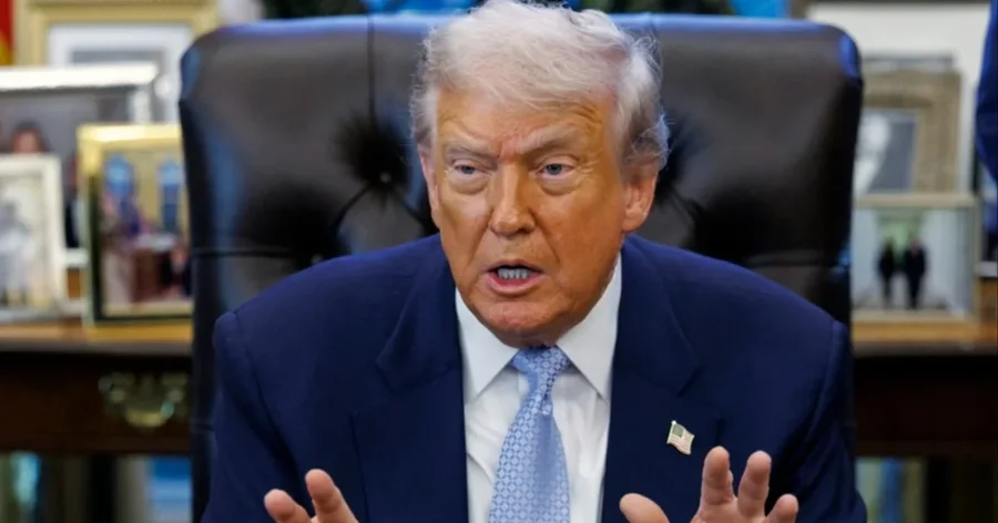 Trump nënshkruan urdhrin ekzekutiv për shpalljen e