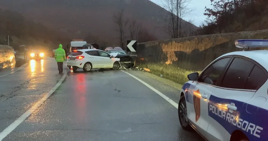 Aksident me pasoj&euml; vdekjen n&euml;&nbsp;autostrad&euml;n