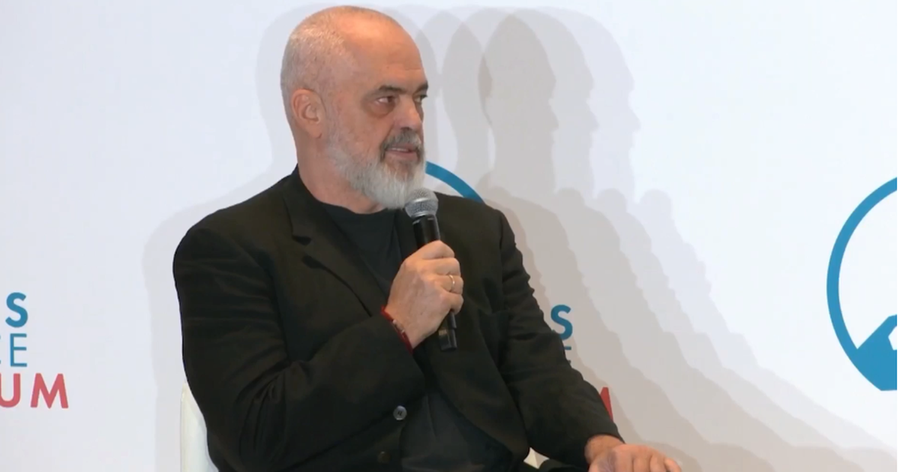 "Italianët janë shqiptarë të veshur me Versace",