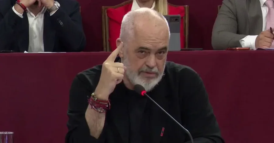 Rrethimi me tela me gj&euml;mba n&euml; Zv&euml;rnec/ Rama: &Euml;sht&euml;