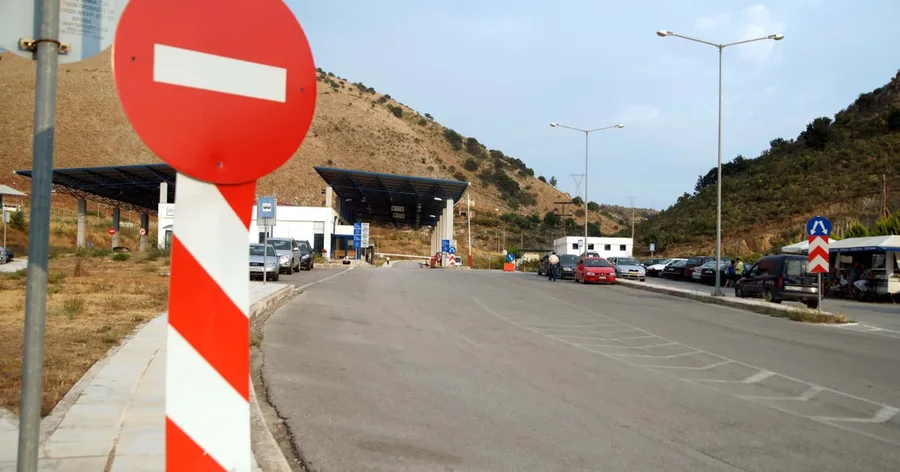 Bllokohet përkohësisht qarkullimi i automjeteve në Qafë