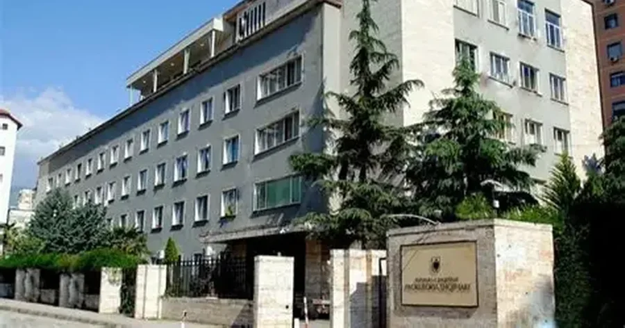 EMRAT/ Shpërdoruan detyrën në tendera me vlerë mbi 520