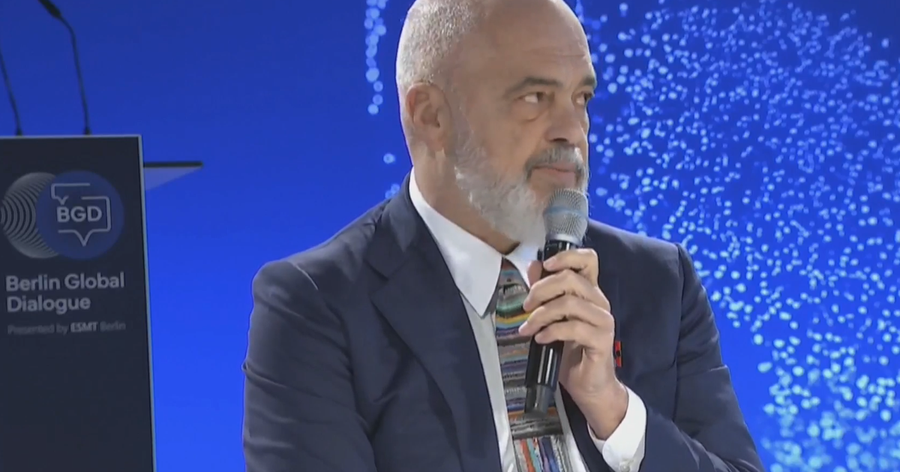 "Diella është shtatzëne dhe pret 83 fëmijë",