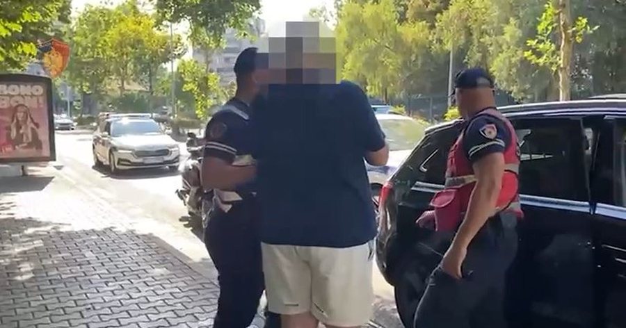 U kap me celular në timon, arrestohet 37-vjeçari në