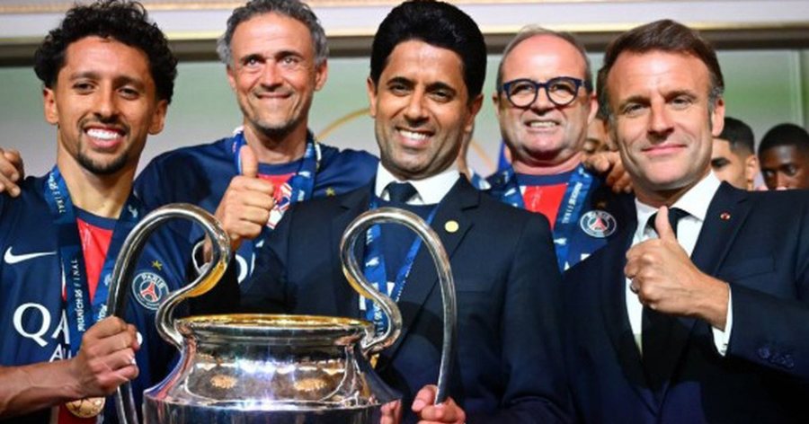 FOTO/ Presidenti Macron pret PSG-në në Élysée,