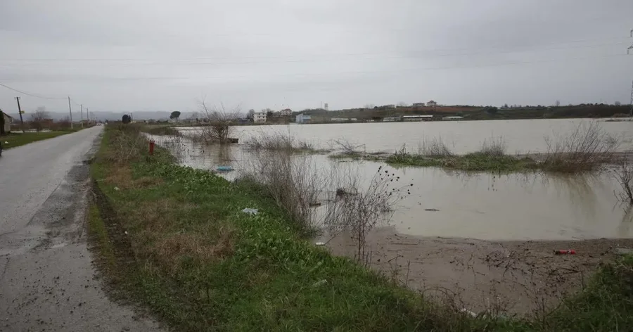 U p&euml;rmbyt nga reshjet/ Si paraqitet situata sot n&euml; Durr&euml;s