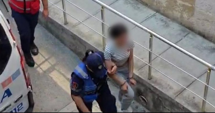 Dhunuan brutalisht shoqen e tyre! Dalin para Gjykat&euml;s s&euml; Fierit tre