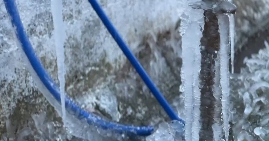 Temperatura ekstreme, akull dhe ngrica n&euml; Dib&euml;r/ Shfaqen probleme me