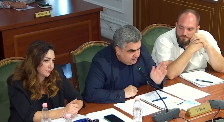 4.3 mln euro p&euml;r Kanye West/ Ministri Gonxhja: Fatura e koncertit u takon