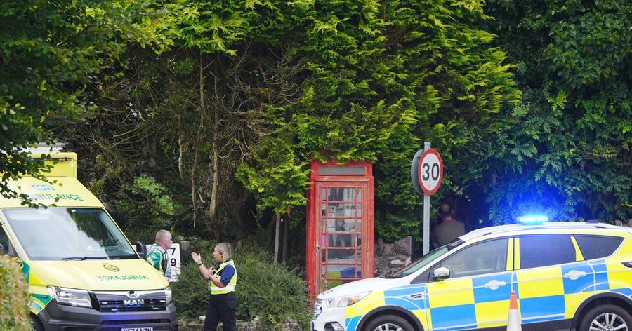 Aksident i rëndë në Britani, autobusi me rreth 70