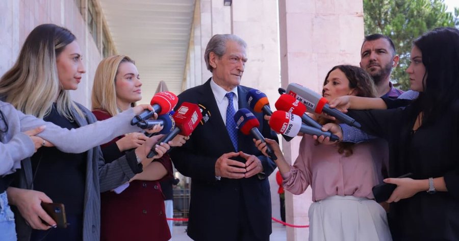 "Do mbahet mend gjithmonë në memorien e kombit"/ Berisha: