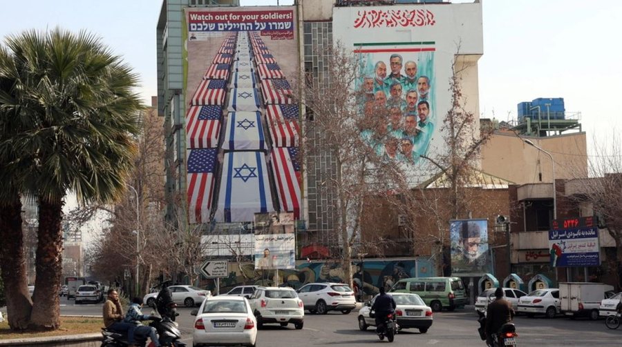 &lsquo;Ret&euml; e luft&euml;s&rsquo; n&euml; Gjirin Persik, Irani: Po formohet