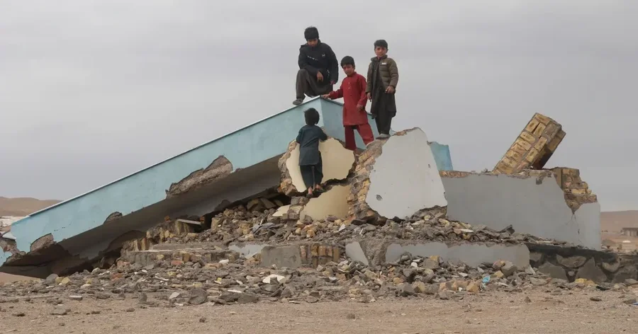 Tërmeti shkatërrues në Afganistan/ Shuhen shpresat për