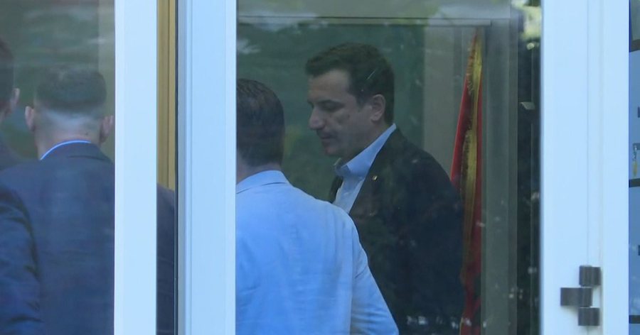 Seanca në Kushtetuese/ Veliaj kërkon të jetë i