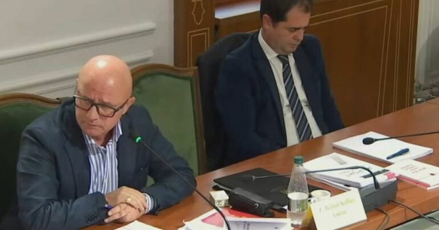 Mbledhja e Komisionit të Ligjeve/ Përplasje mes Gent Strazimirit dhe