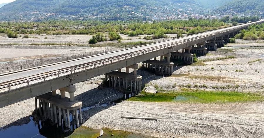 "Paraqet rrezik serioz për qëndrueshmërinë dhe