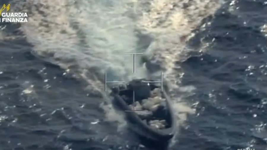 Kapet gomonia me 2.6 ton kokain&euml; n&euml; Atlantik, mes t&euml; arrestuarve