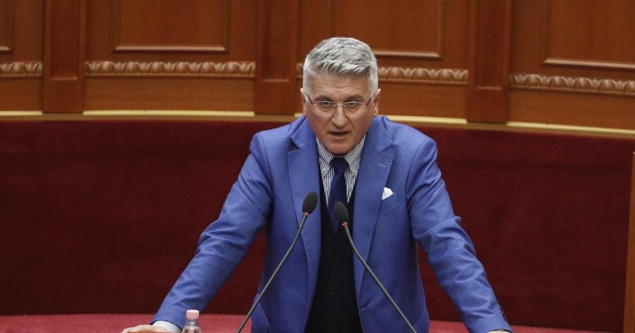 "Ka prodhuar varfëri dhe emigrim"/ Agron Gjekmarkaj: I bëj