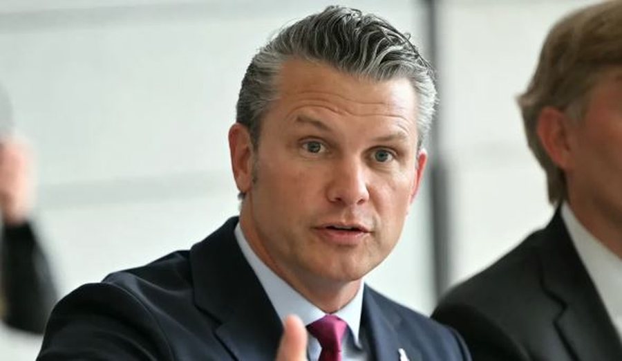 Sekretari amerikan i Mbrojtjes sulmon politikat europiane t&euml; emigracionit: