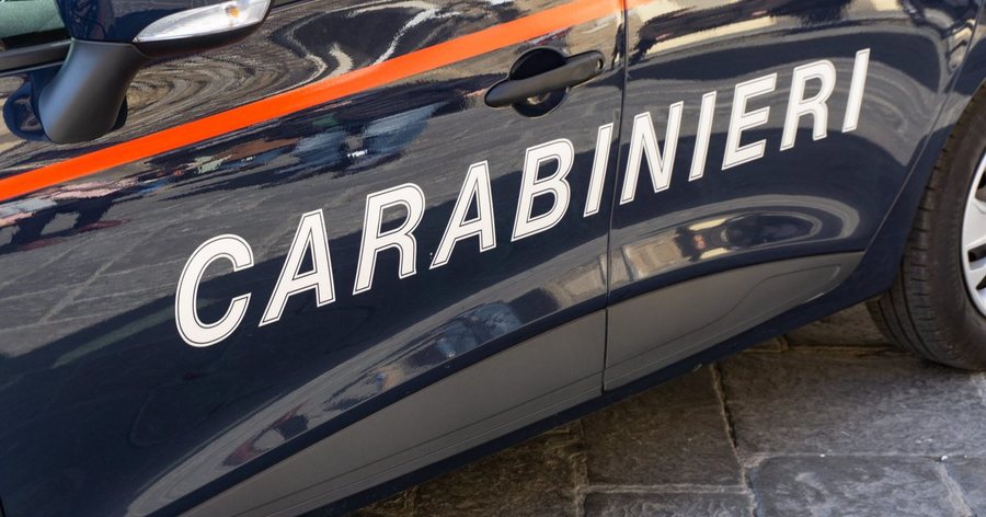 Trafikonin l&euml;nd&euml; narkotike n&euml; rrjetet sociale dhe fitimet i