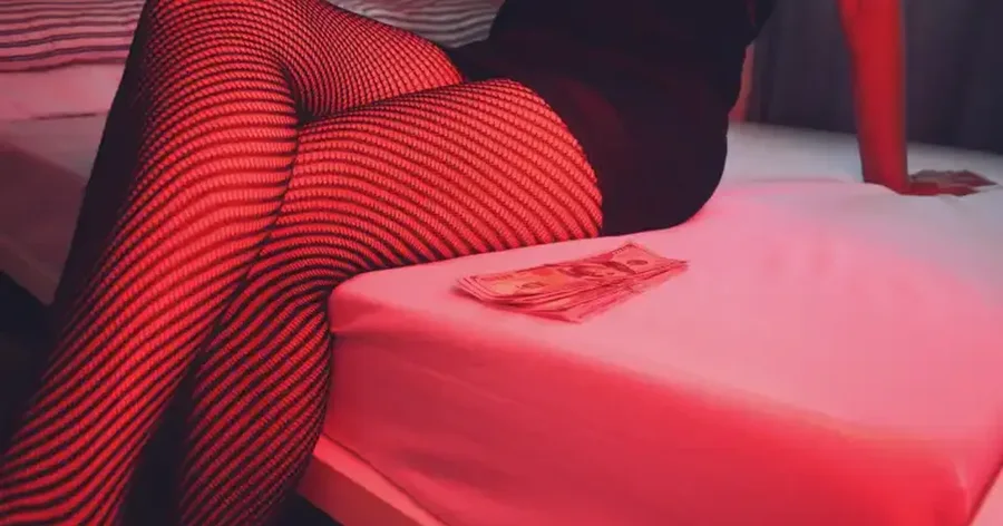 Morën vilën me qira dhe e përdorën për prostitucion/