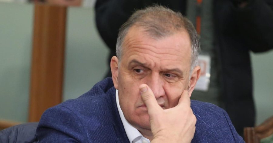Ish-ministri i Shëndetësisë Ilir Beqaj letër nga qelia: